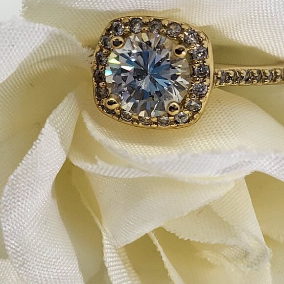 Smile More, New, 18k Gold Micro Ring Insert with CZ, Size 8 Ring - Picture 5 of 6